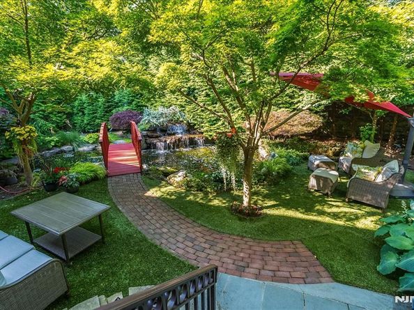 241 Lyncrest Road, Englewood Cliffs NJ 07632