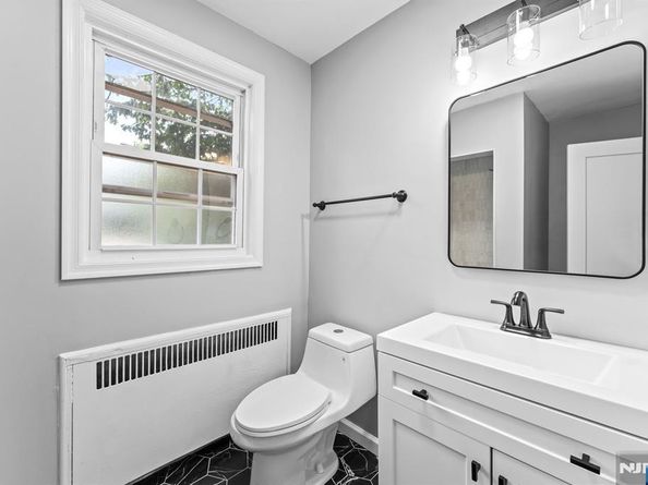 325 Central Avenue, Englewood NJ 07631