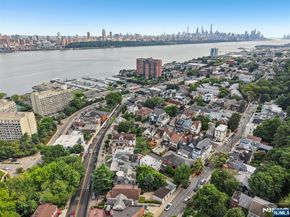 32 Hudson Terrace, Edgewater NJ 07020