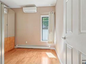 32 Hudson Terrace, Edgewater NJ 07020