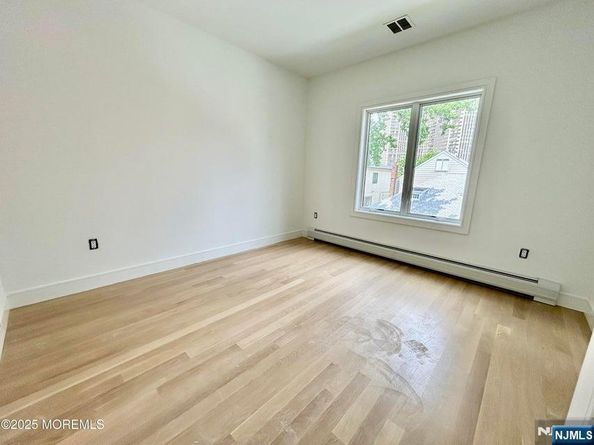 65 Knox Avenue, Cliffside Park NJ 07010