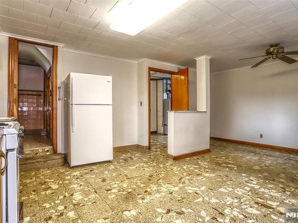 1106 Keswick Place, Fort Lee NJ 07024