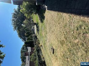 1106 Keswick Place, Fort Lee NJ 07024