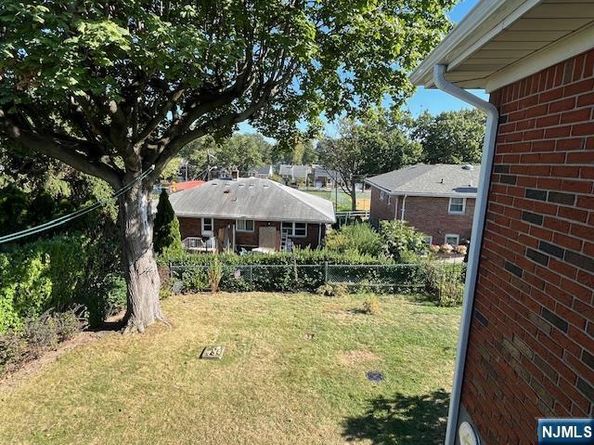 1106 Keswick Place, Fort Lee NJ 07024