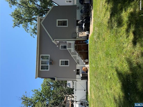 734 E Clark Avenue, Ridgefield NJ 07657