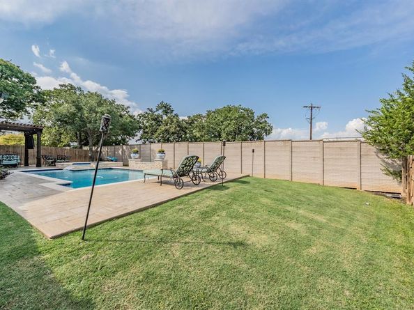 2731  Windstone Way , Corinth Texas 76210