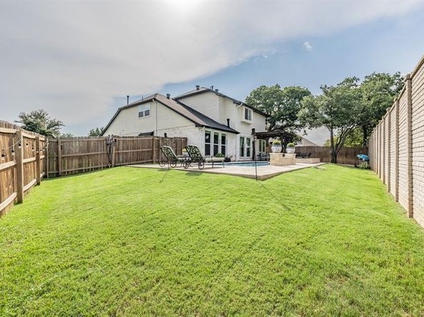 2731  Windstone Way , Corinth Texas 76210