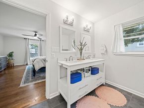 2801  5th Avenue , Fort Worth Texas 76110