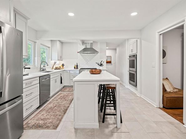 2801  5th Avenue , Fort Worth Texas 76110