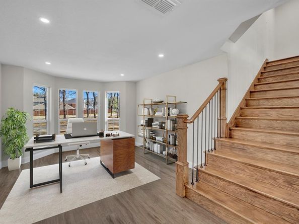 7004  Ledbetter Road , Arlington Texas 76001