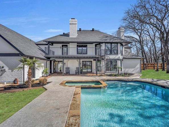 7004  Ledbetter Road , Arlington Texas 76001