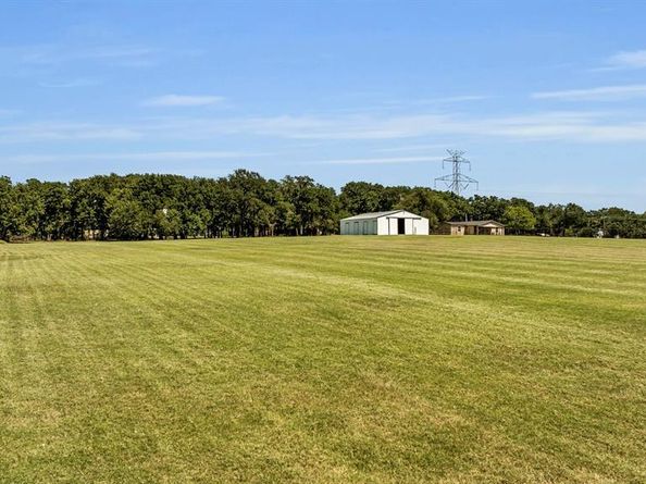 7004  Ledbetter Road , Arlington Texas 76001