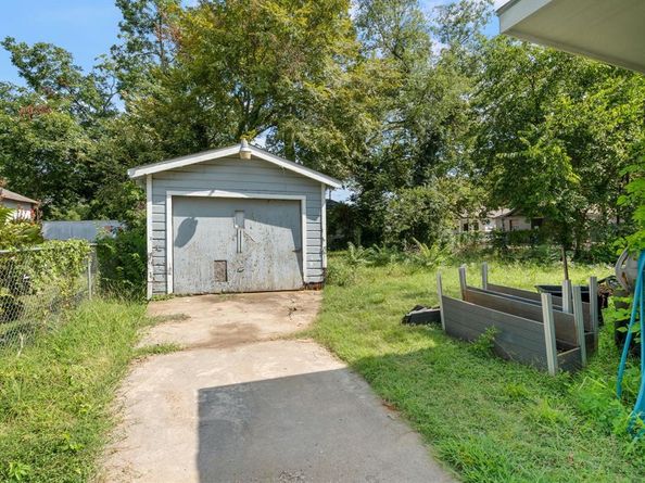 2914  Carpenter Avenue , Dallas Texas 75215