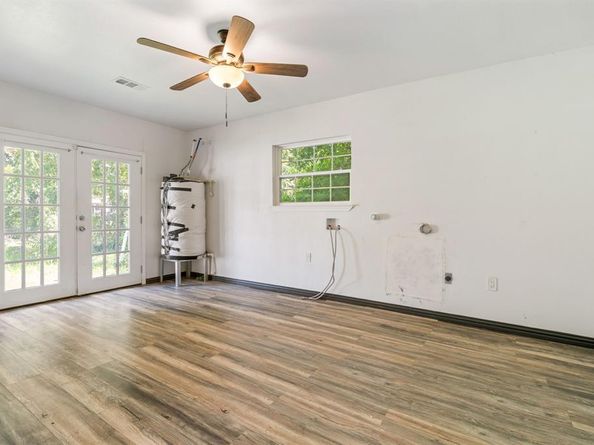 2914  Carpenter Avenue , Dallas Texas 75215