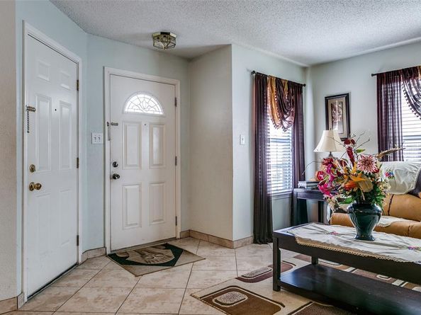 1408  Peregrine Street , Lewisville Texas 75077