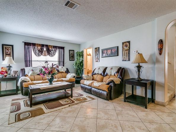 1408  Peregrine Street , Lewisville Texas 75077