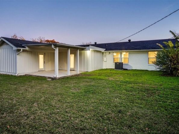 5812  Waltham Avenue , Fort Worth Texas 76133