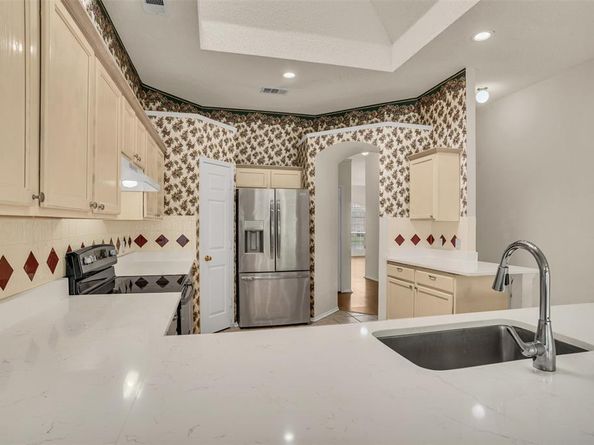 5621  Creekhollow Drive , Arlington Texas 76018
