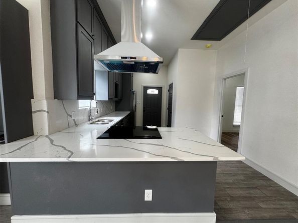 915 E Humbolt Street , Fort Worth Texas 76104