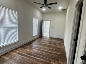 915 E Humbolt Street , Fort Worth Texas 76104