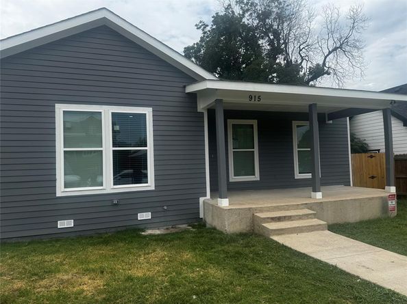 915 E Humbolt Street , Fort Worth Texas 76104
