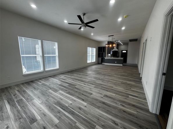 915 E Humbolt Street , Fort Worth Texas 76104