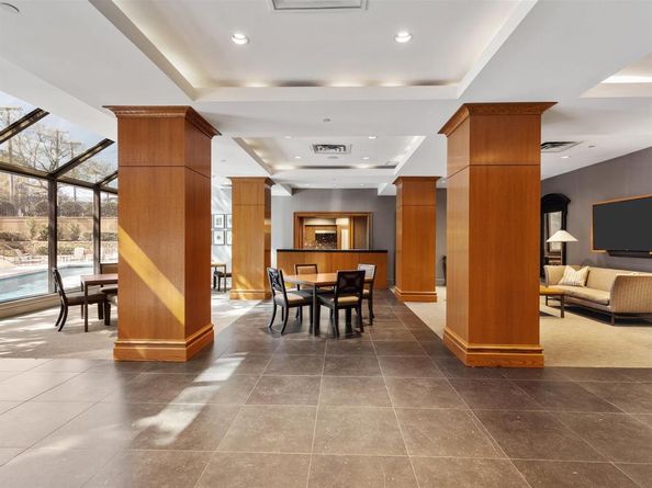 3030  Mckinney Avenue  1705, Dallas Texas 75204