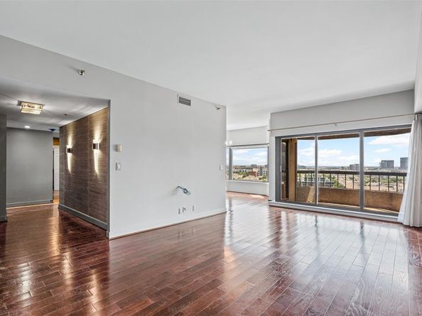3030  Mckinney Avenue  1705, Dallas Texas 75204