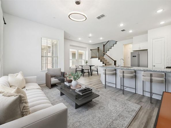 12826  Perrin Lane , Farmers Branch Texas 75234