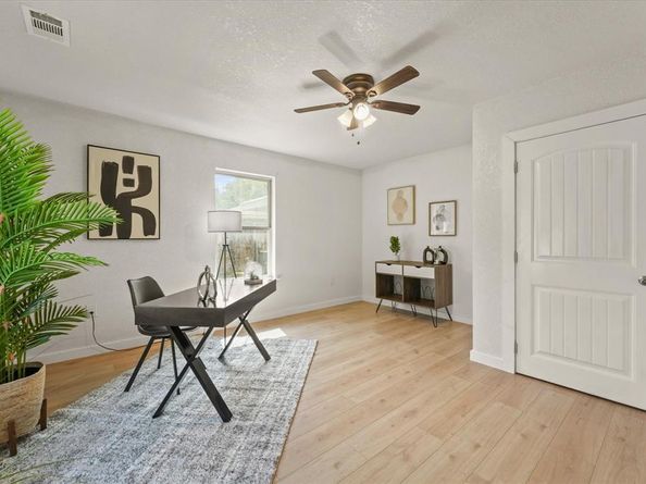 801  Donlee Road , Lancaster Texas 75134