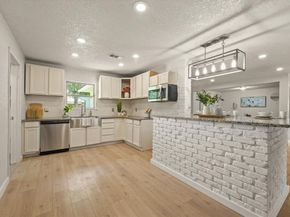 801  Donlee Road , Lancaster Texas 75134