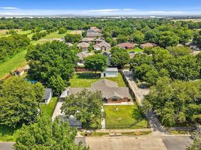 801  Donlee Road , Lancaster Texas 75134