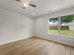 801  Donlee Road , Lancaster Texas 75134