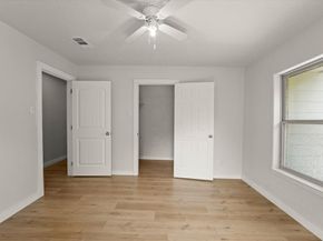 801  Donlee Road , Lancaster Texas 75134
