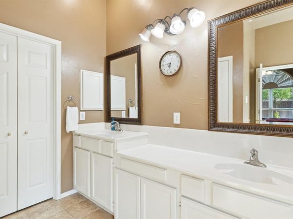 1682  Shannon Drive , Lewisville Texas 75077