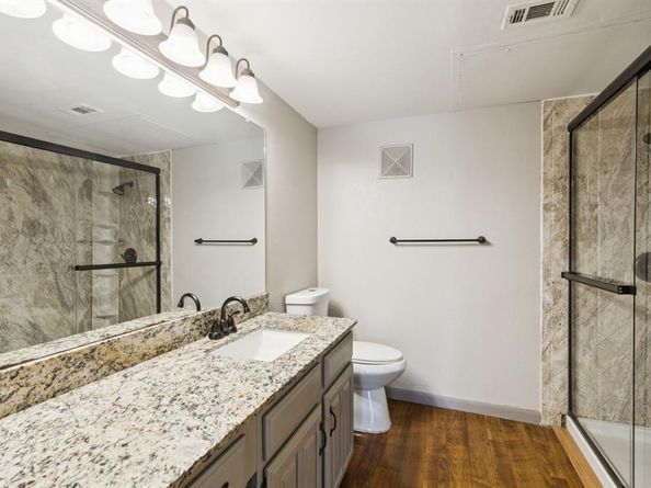 5626  Preston Oaks   45C, Dallas Texas 75254
