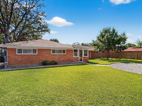 1519  Sunnybrook Drive , Irving Texas 75061