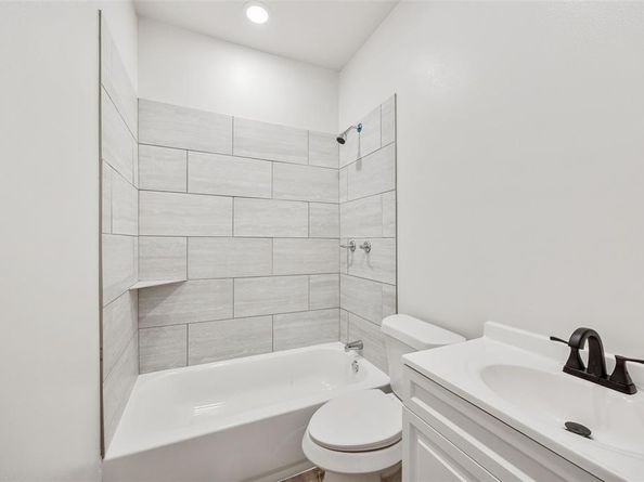 3018  Crossman Avenue , Dallas Texas 75212