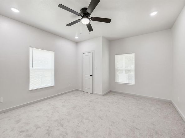 3018  Crossman Avenue , Dallas Texas 75212