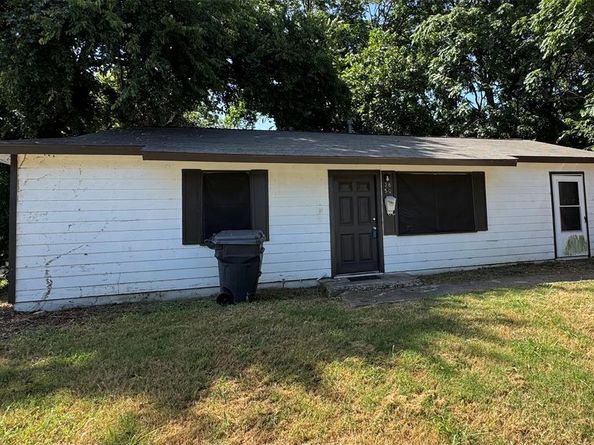 3850  Basswood Drive , Dallas Texas 75241
