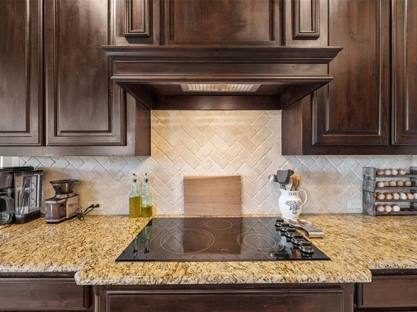 7232  Sussex Lane , Mansfield Texas 76063