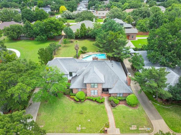 6004  Royaloak Drive , Arlington Texas 76016