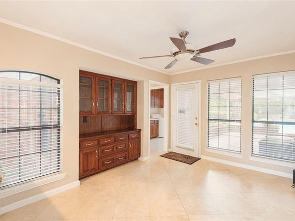 6004  Royaloak Drive , Arlington Texas 76016