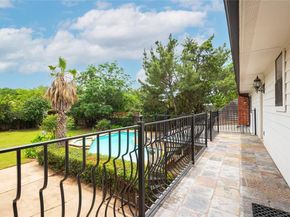 6004  Royaloak Drive , Arlington Texas 76016