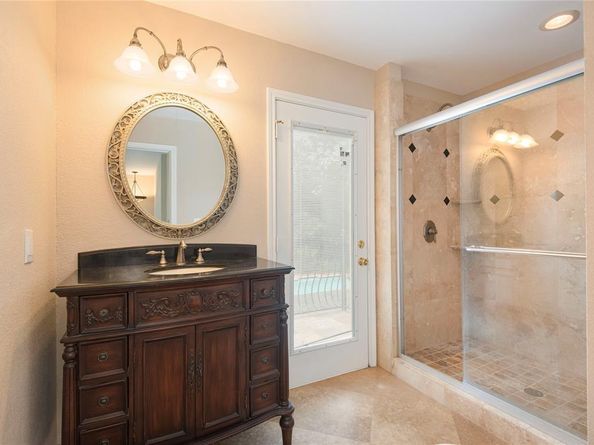 6004  Royaloak Drive , Arlington Texas 76016
