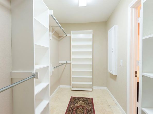 6004  Royaloak Drive , Arlington Texas 76016