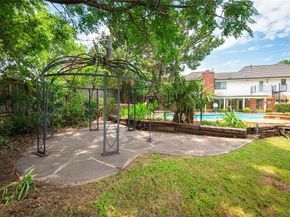 6004  Royaloak Drive , Arlington Texas 76016