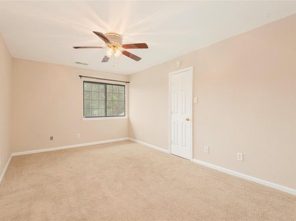 6004  Royaloak Drive , Arlington Texas 76016