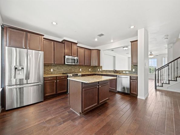 3931  Asbury Lane , Addison Texas 75001