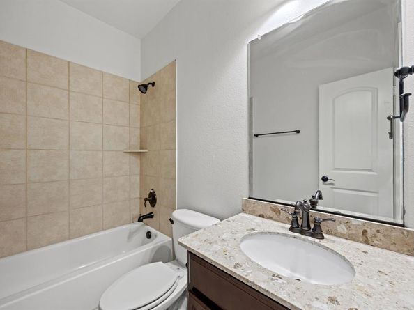 3931  Asbury Lane , Addison Texas 75001
